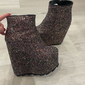 YRU Sparkly Platform Shoes
